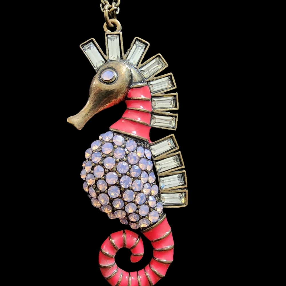 Elegant Seahorse Pendant Necklace